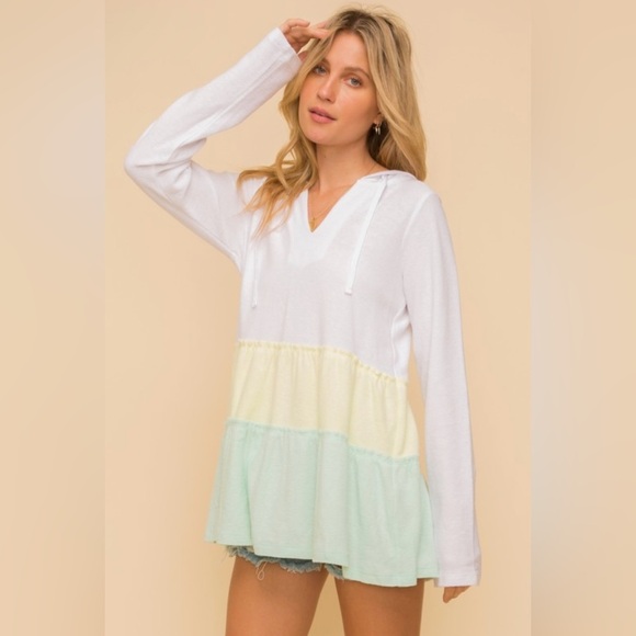 NEW ARRIVAL! COLOR BLOCK RUFFLE PULLOVER ☀️💕 - Picture 4 of 8